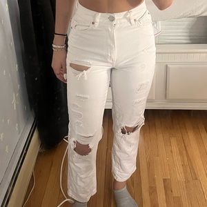 GARAGE RIPPED MOM JEANS